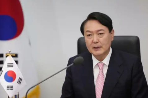 韩国朝野两党和民众密集施压弹劾案审判部门！
随着众多弹劾案审判辩论庭的继续展开，