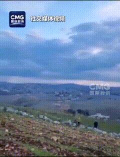 【以色列无视协议，阻止黎巴嫩居民返回】
据新闻媒体消息，以色列在协议时间内不仅没