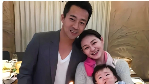 看到汪小菲“房子归孩子，房贷他来还”这事儿，真挺感慨的。这憨憨的男人，实实在在地