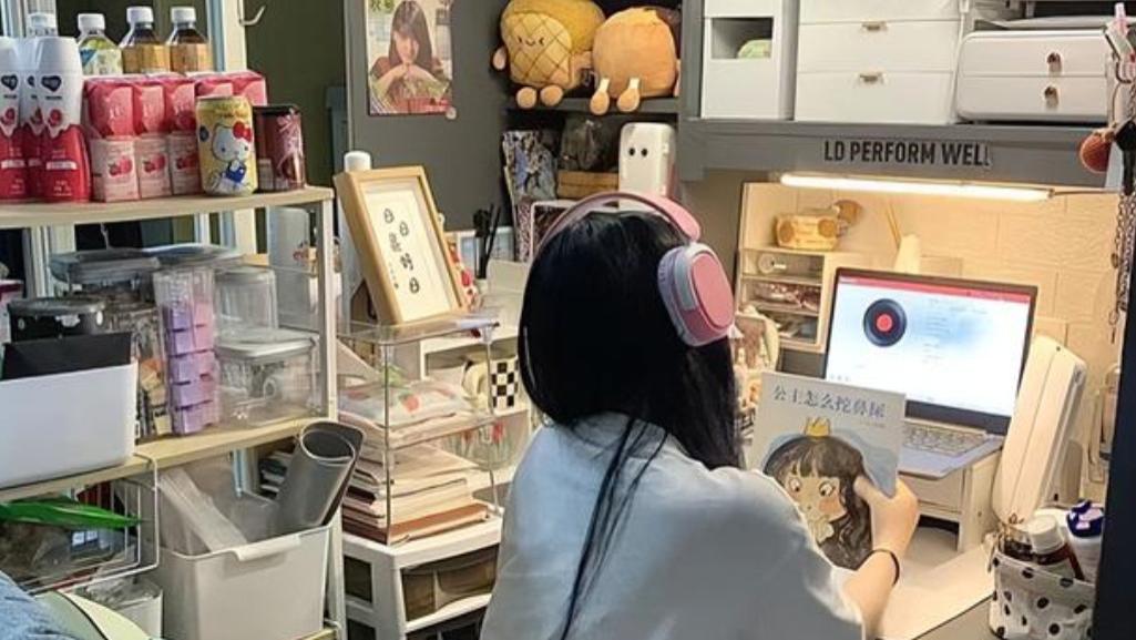 在宿舍开直播的大学生越来越多，是不学无术，还是大势所趋？