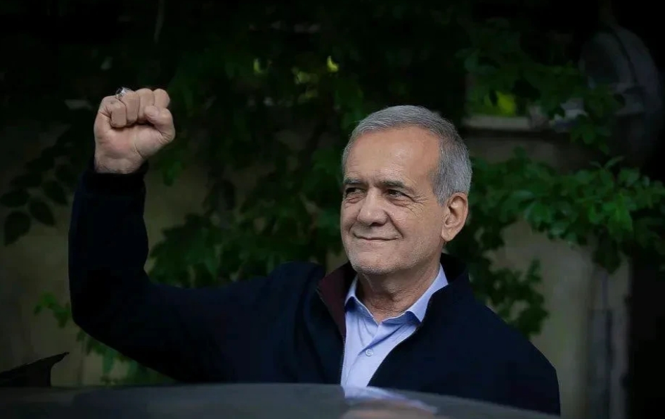 怂还是冷静？伊朗再次放狠话，根据“财联社”消息，伊朗发言人19日再次表示，德黑兰