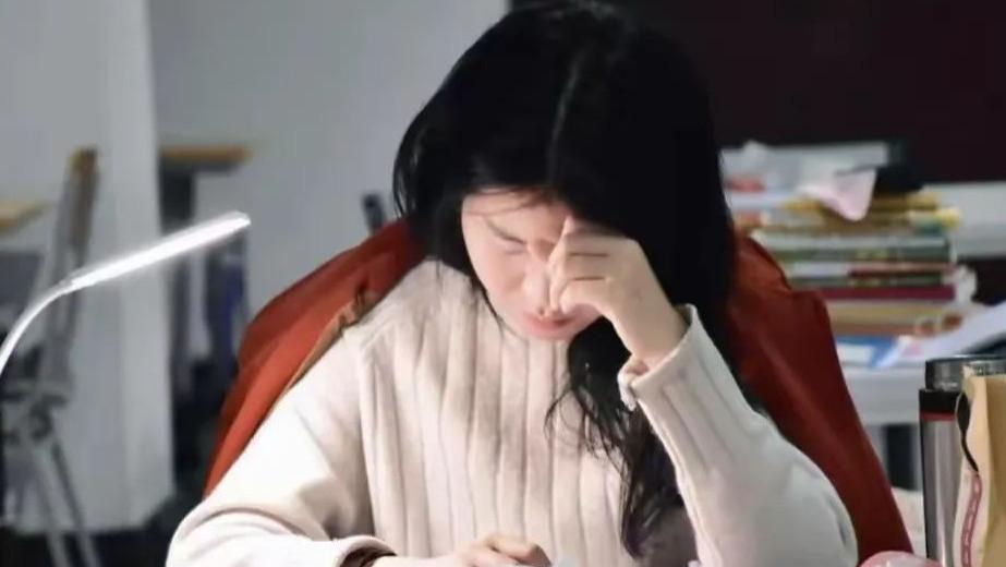 33岁女子饿死在出租屋，人生的路为什么越走越窄？