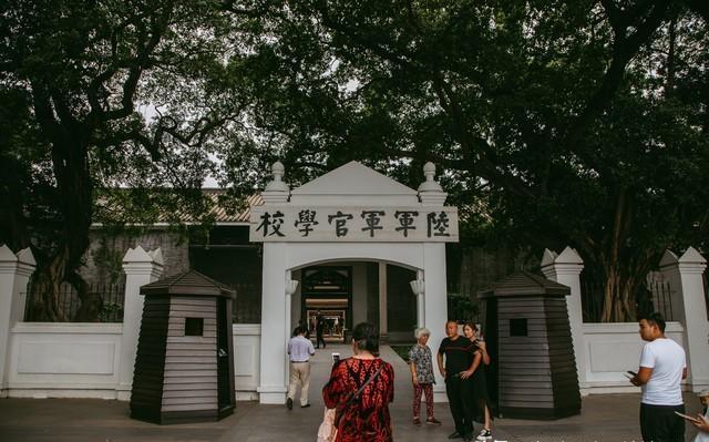 黄埔四期名将辈出，与一期比肩传奇，这些人物你不可不知！