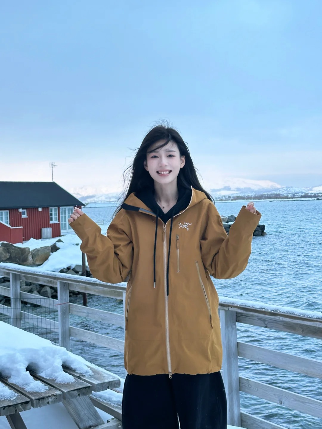 雪，白了山路，也吹散了迷雾🏔️
2024年的开端，飞了一万多公里来寻找这一抹独