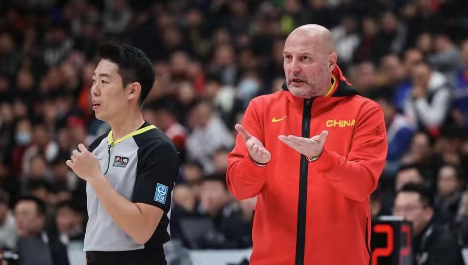 乔尔杰维奇下课，郭士强代行中国男篮主教练职责。
乔帅执教期间，我印象最深的竟然是