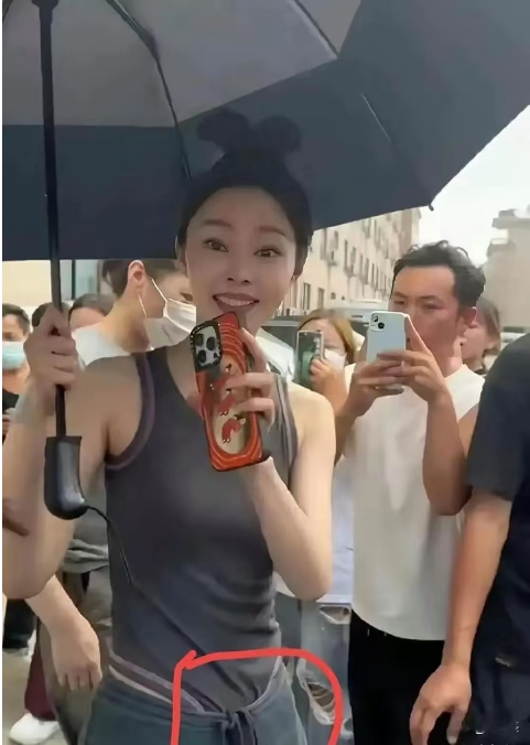 姐还是挺有气质的哈哈哈哈