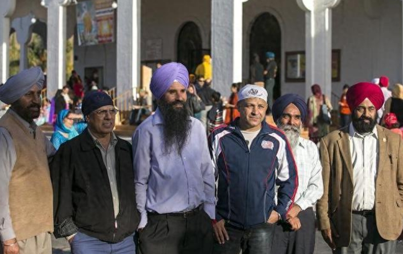 印度人的小聪明实在太多了。
印度的打工人天天糊弄老板，就想着偷奸耍滑。
印度的老