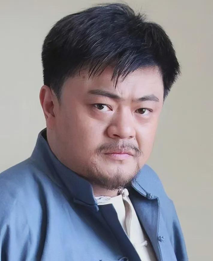  
 
 
高亮突然离世的消息让人揪心。这位正值壮年的演员走得实在仓促，人生三大