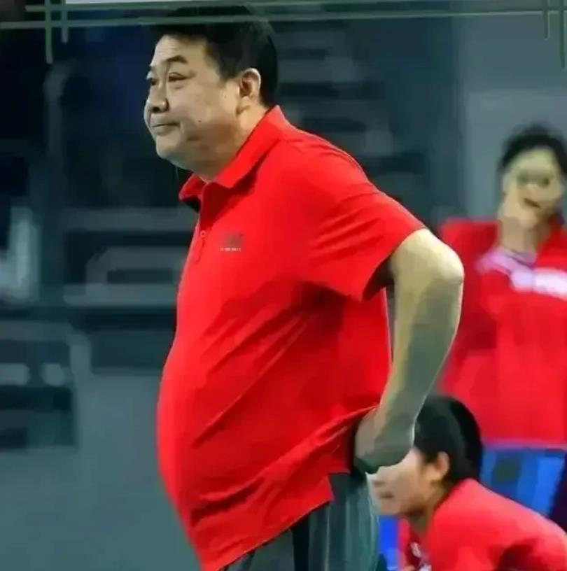 【研究对手时，不见了踪影】
巴黎奥运会女排比赛后，居然埋怨天津女排培养了瓦尔加斯