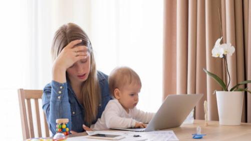 生命的蜕变：产后女性的身体与心灵之旅——探索生育后的巨大变化