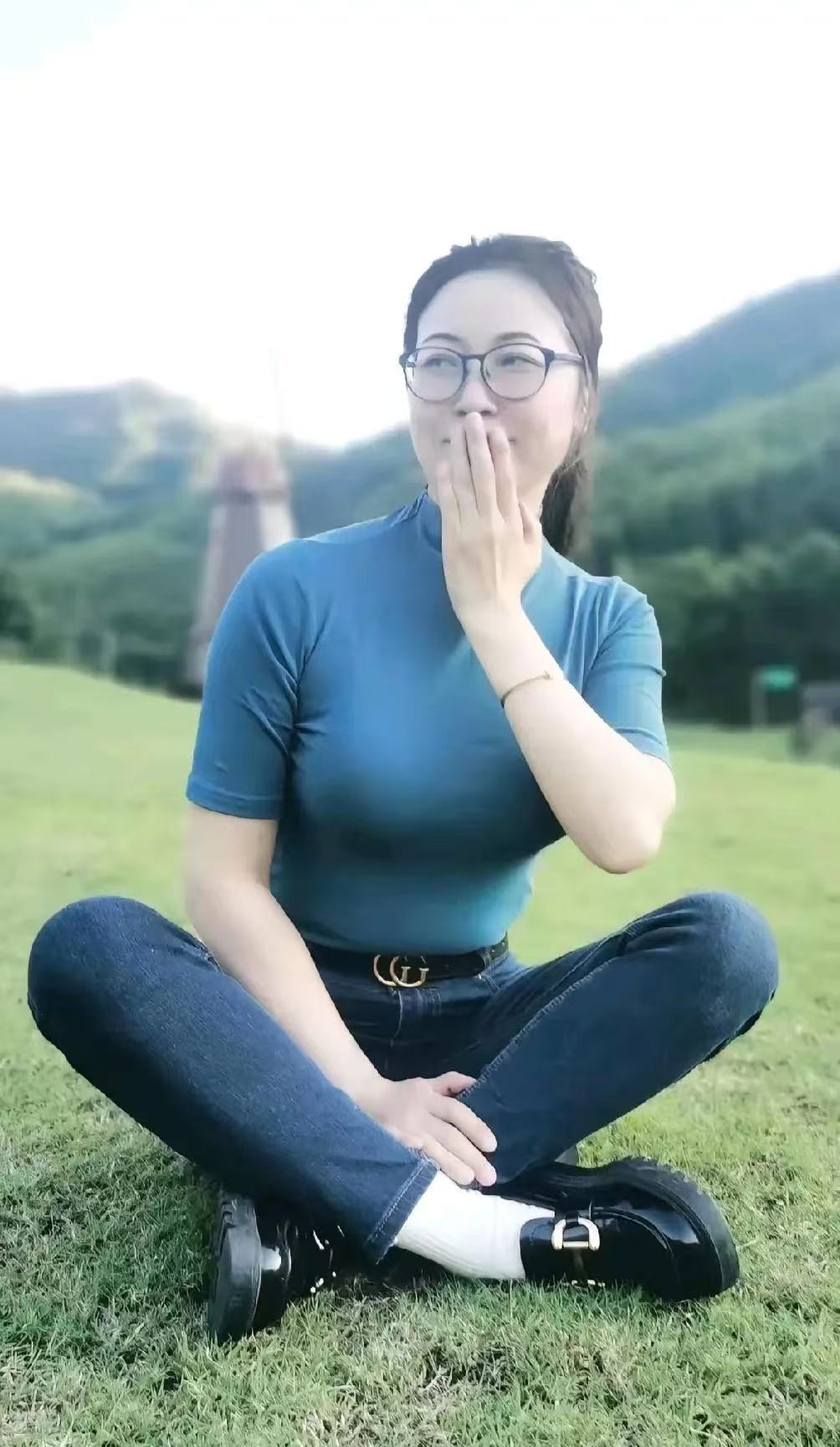 有个大长腿老婆是个什么体验哈哈哈哈哈