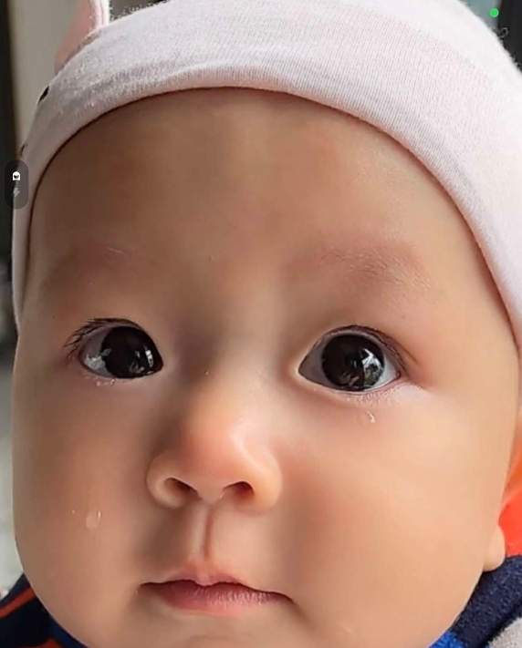 求大佬把右下角的给弄掉 我好做屏保 私信发红包 谢谢了
