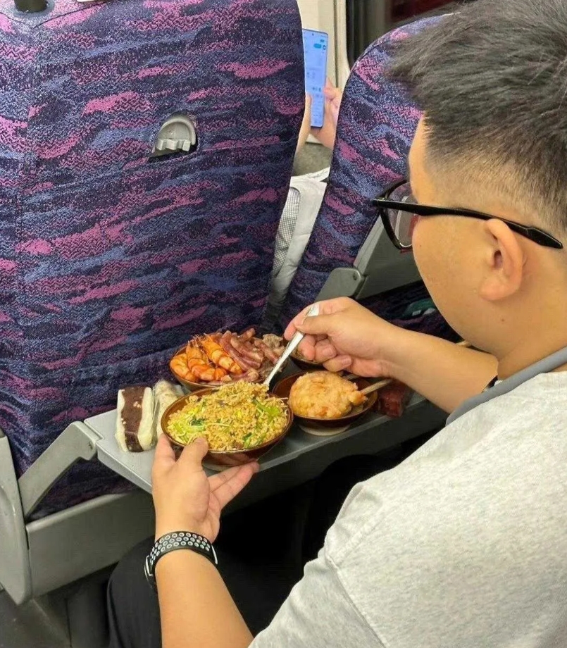 高铁现在的餐都这样了？