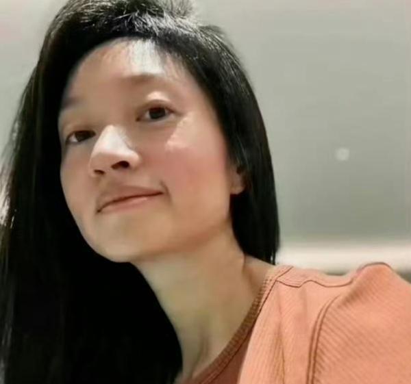 “朱亚文前妻沈佳妮？”这可真是让人心里一惊。不过，别急，这只是个无端的谣言。朱亚