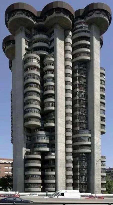 九大奇葩建筑，第一名你投给谁？