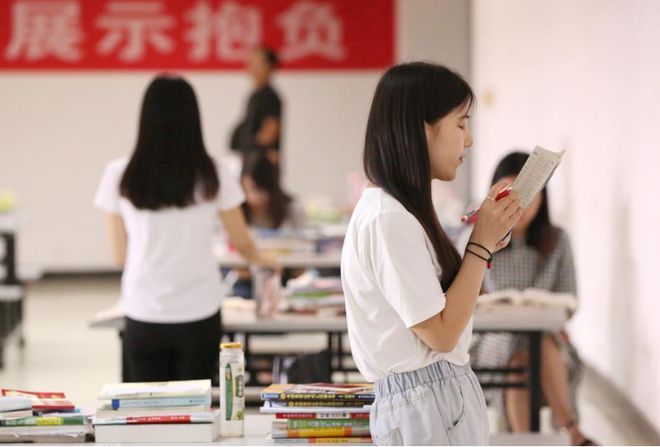大城市生活、职场内卷、黑神话悟空全通关