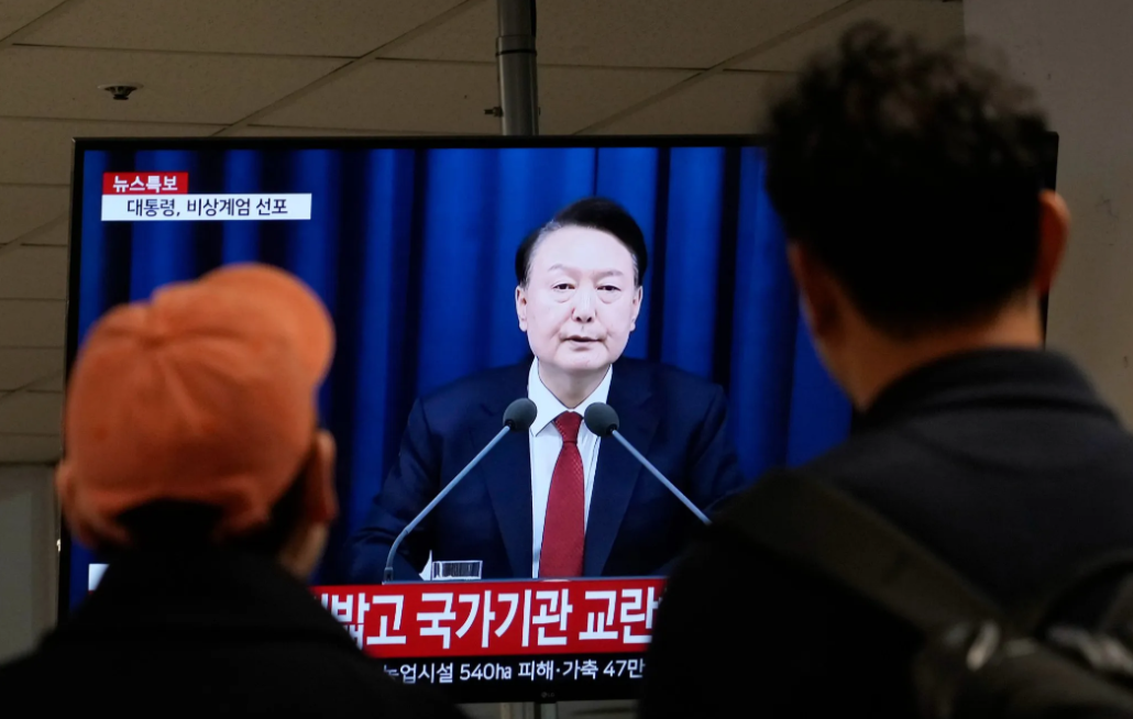 韩国国会宣布戒严令无效，前后不到3个小时，连自己人都全部反对