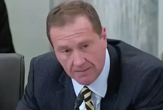 有人担心，美国会不会孤注一掷，对中国发动战争？这个问题如果放在二十年前甚至是十年
