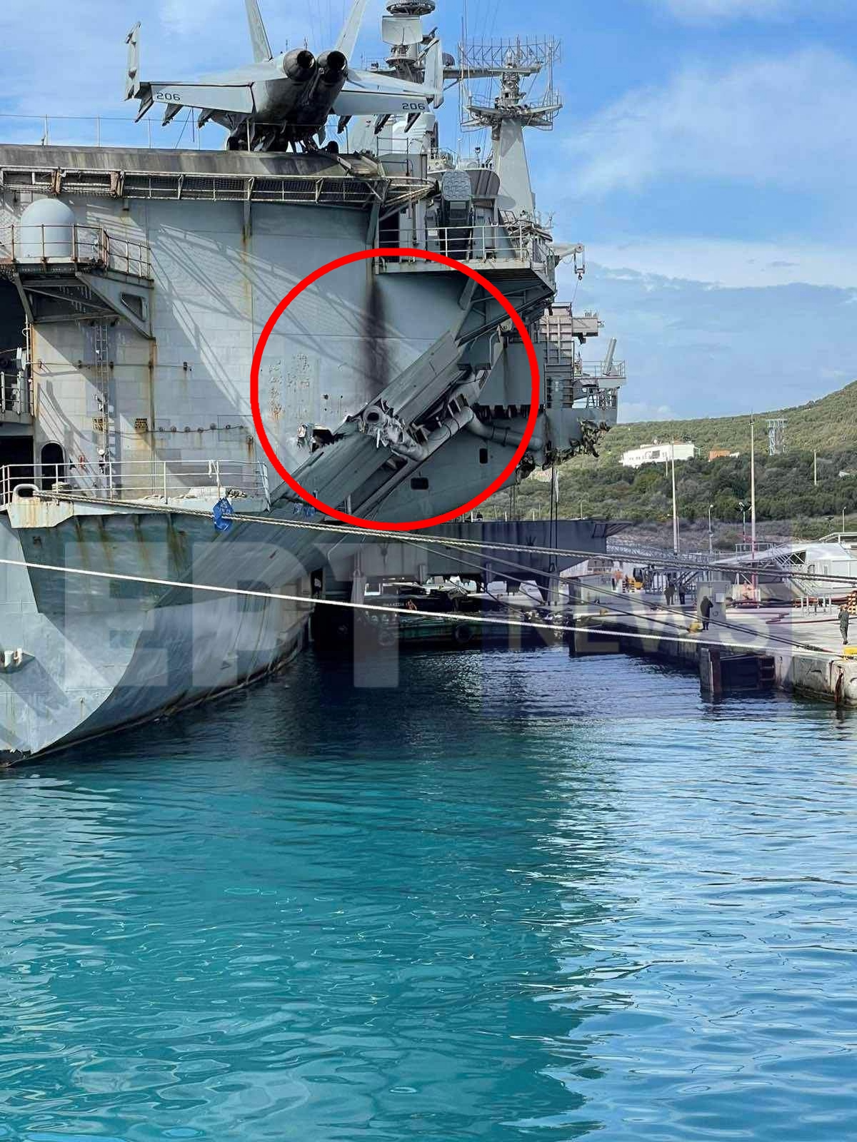 美国海军“杜鲁门”号撞船后，为了确认是否存在严重损坏，还特意在海上进行了舰载机起