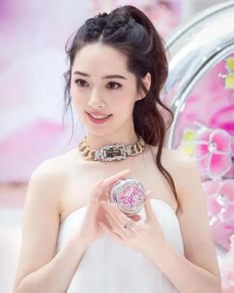 向佐维护郭碧婷反遭潮，“划水”风波再升温