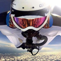 开朗大男孩冲冲冲