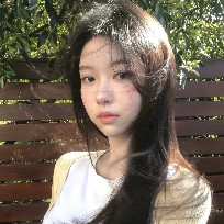 明媚的阿潇
