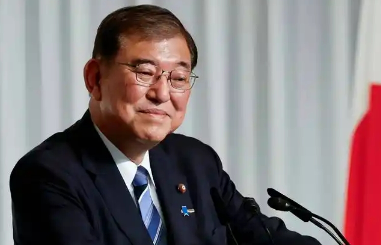 石破茂日本现任首相极度亲中，正常下美国不会允许这种人上来，也弄下去一次可惜那些反