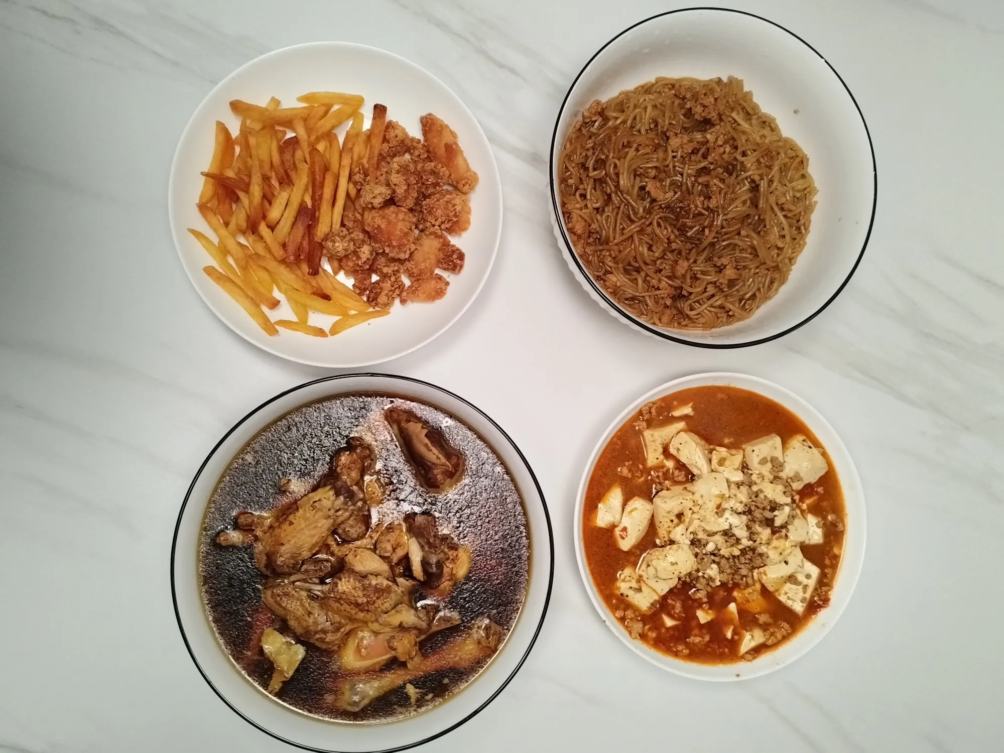生活中有可口的美食，有温暖的亲情，幸福与快乐洋溢心里，是冬日的美好时光