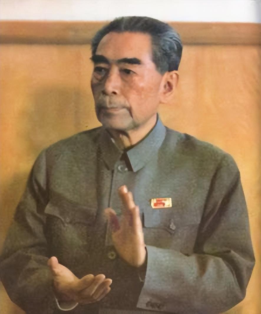 1971年，周总理给8341政委下达命令，秘密抓捕4名将军，其中竟还包括一名上将