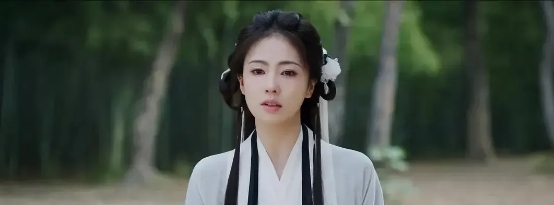 于正还是不愿意承认《白月梵星》的扑街，但事实上，无论是热搜榜上的讨论热度，还是口