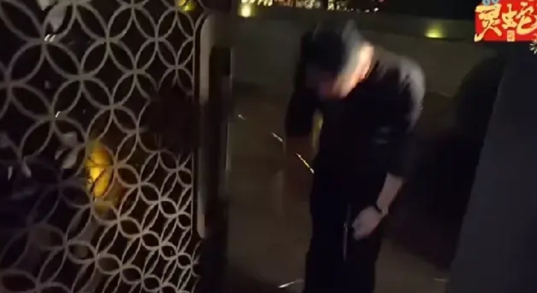 汪小菲这样不好，搞得像死了自己妻子一样，人家有老公的，你这样把人家老公摆在什么位