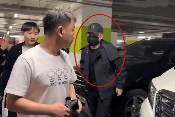 惊！岳云鹏现身春晚四排，能否登台仍悬念重重