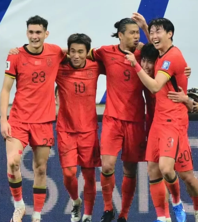 随着沙特0-0巴林，C组形势大乱：

1，日本🇯🇵，积10分

3胜1平领跑