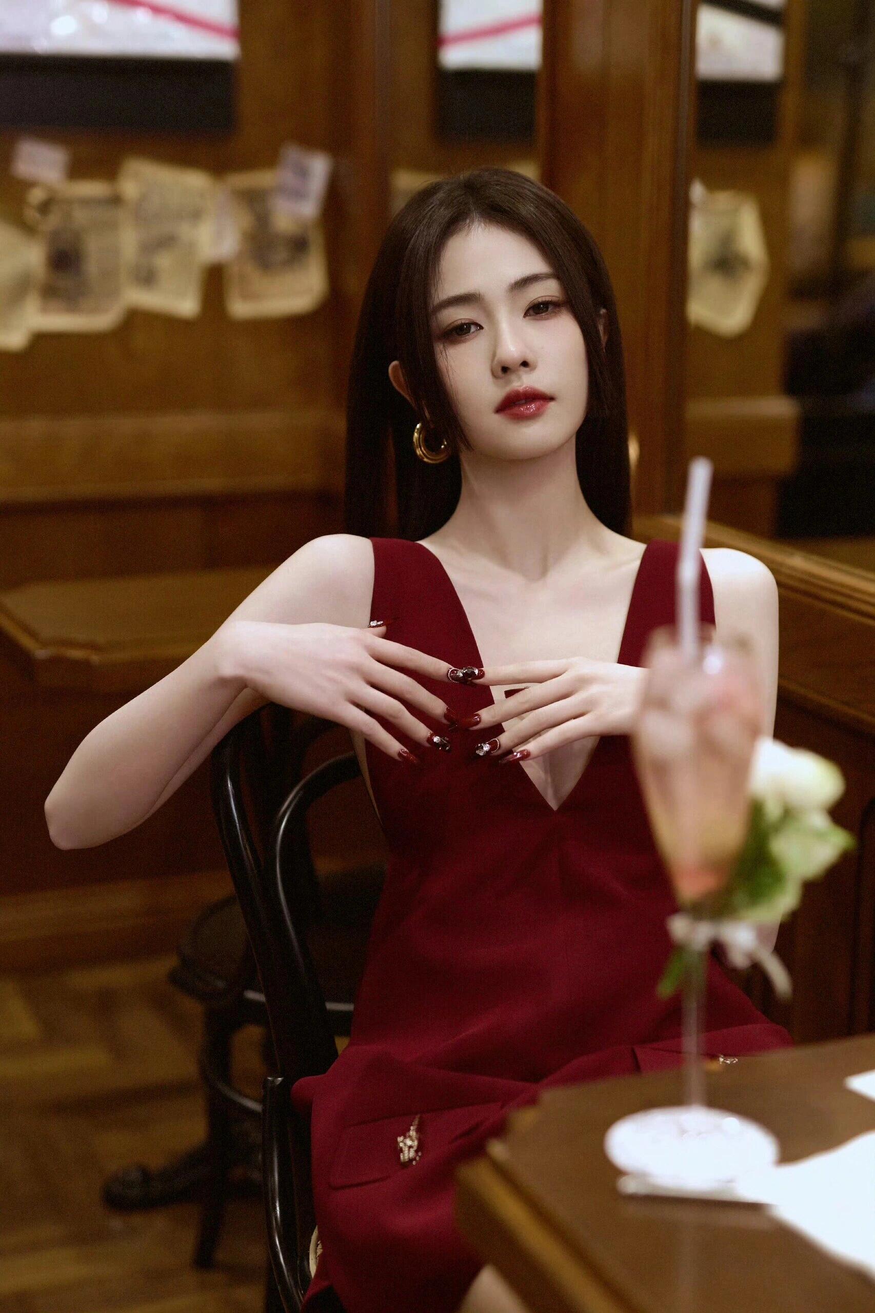 白鹿美貌到达巅峰时刻