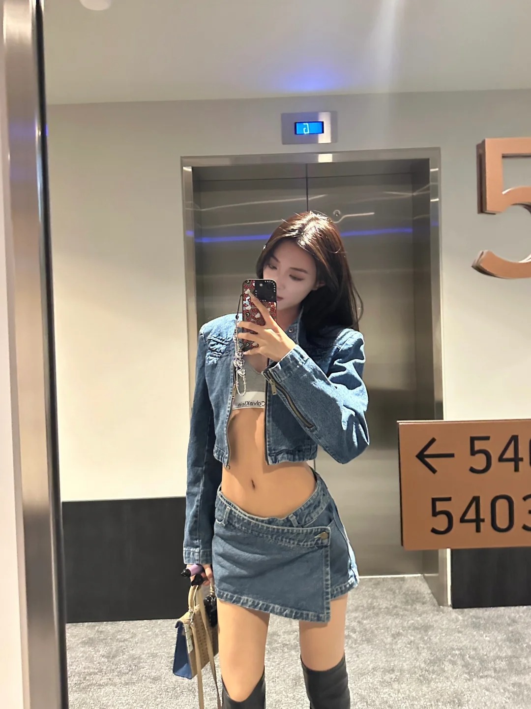 🇦🇺被巧克力问是不是Chinese model 的一天
和朋友去酒吧被再三确