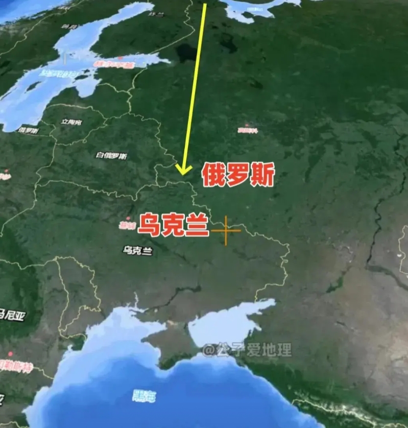 12月27日，乌克兰敖德萨港，俄军导弹袭击抵达敖德萨港的运输船。运输船上装有俄罗