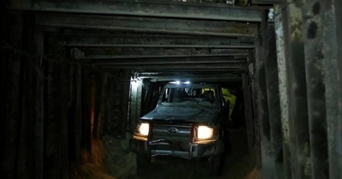 一夜变天！美军士兵冲向加沙，沿着地道枢纽摧毁伊朗影响线，哈马斯十多名高级领导被杀