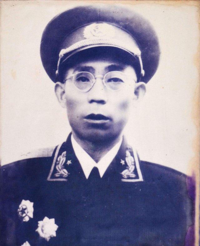 李文清回乡解心结，宽容面对旧日伤，妻子跪谢求原谅