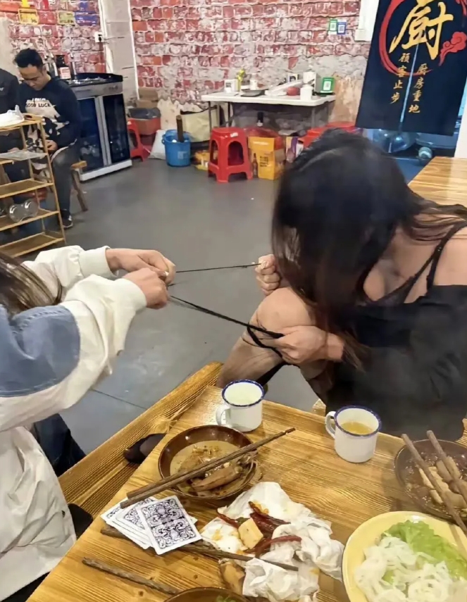 怎么办，我面还没吃呢   ？