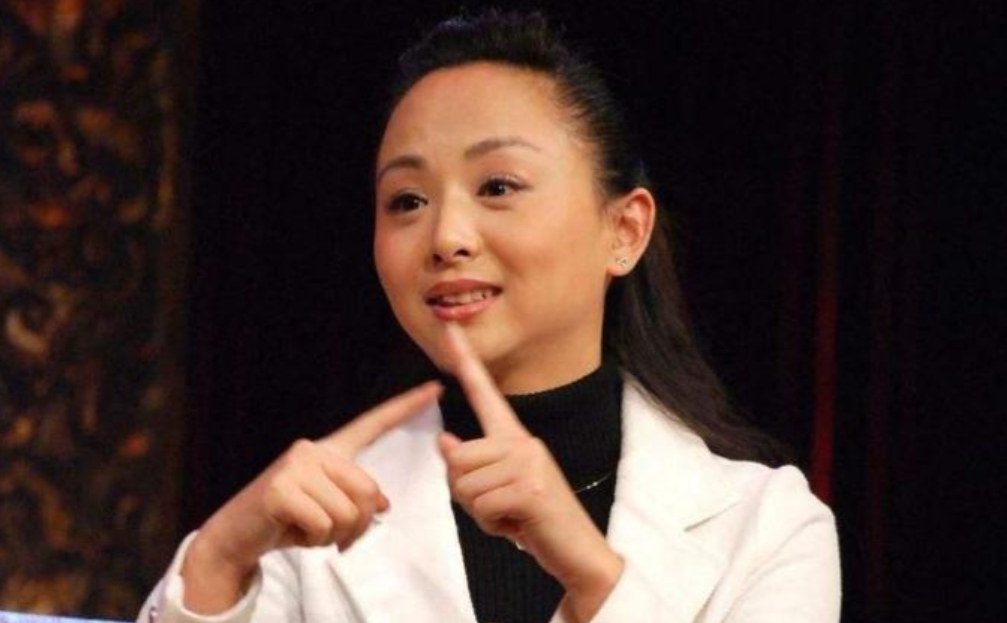 还记得千手观音的聋哑人领舞吗？拒绝富豪8年的追求，今却成人人羡慕的模样

200