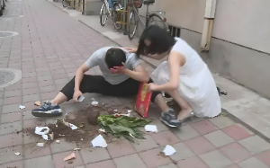 最近霉运连连，本来以为是流年不利，没想到一切的根源，居然是老婆藏了一件不得了的东西。