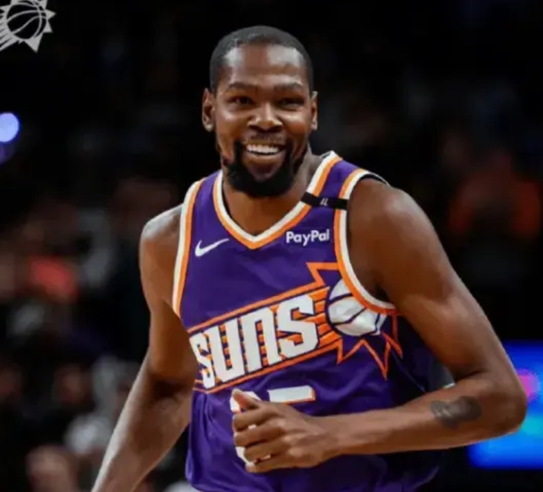 死神这次降临在菲尼克斯了！
杜兰特这种球员，手感即使再一般，你也要提防他的关键时