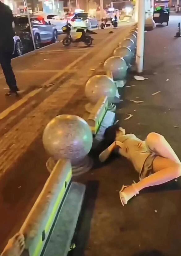 为什么这种妹子喝醉了没人管？