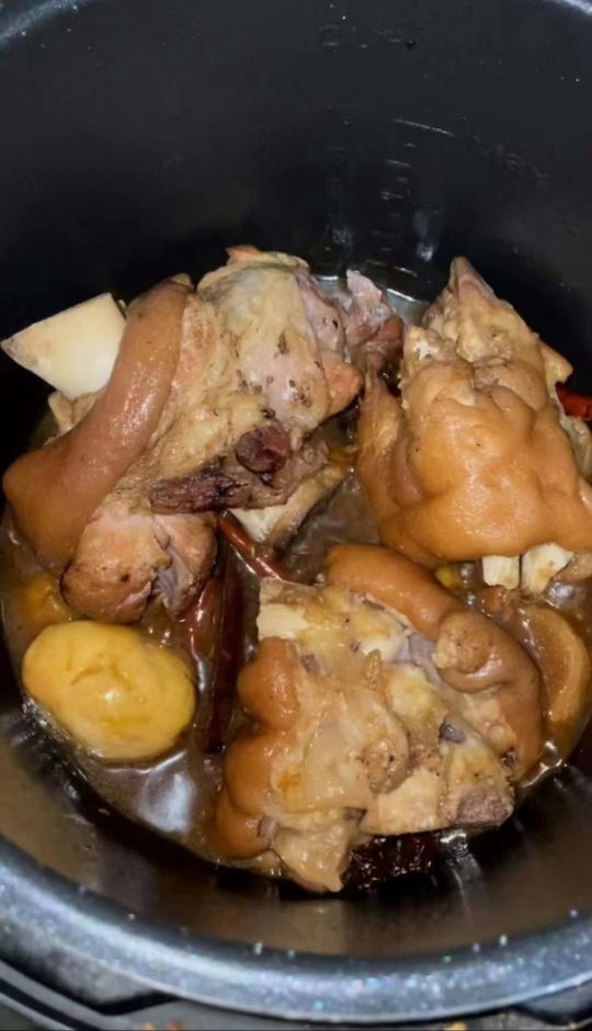 轻断食＝轻轻咬断食物