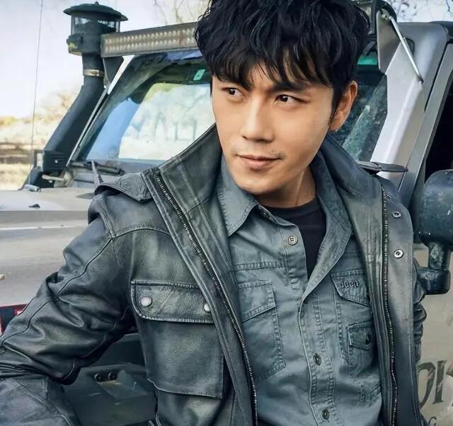 他沉浸角色，真情演绎人生戏码！