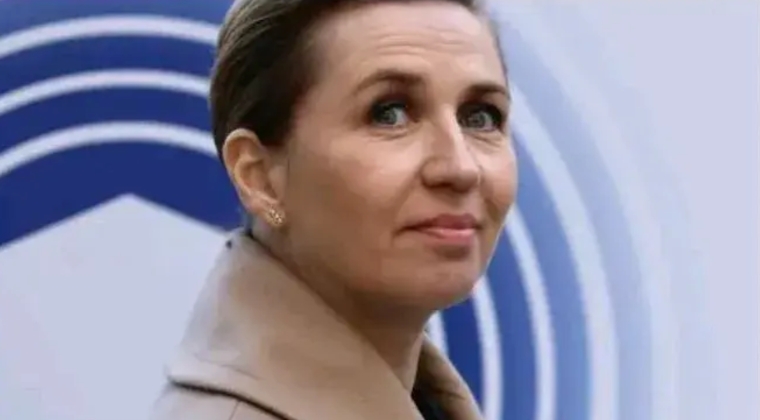 很不明白，丹麦与俄罗斯既无历史旧账，又无近代矛盾，更无边界冲突，体量根本不在一个