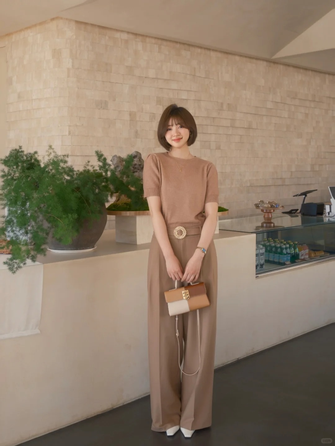 同色系的百搭高级感通勤look