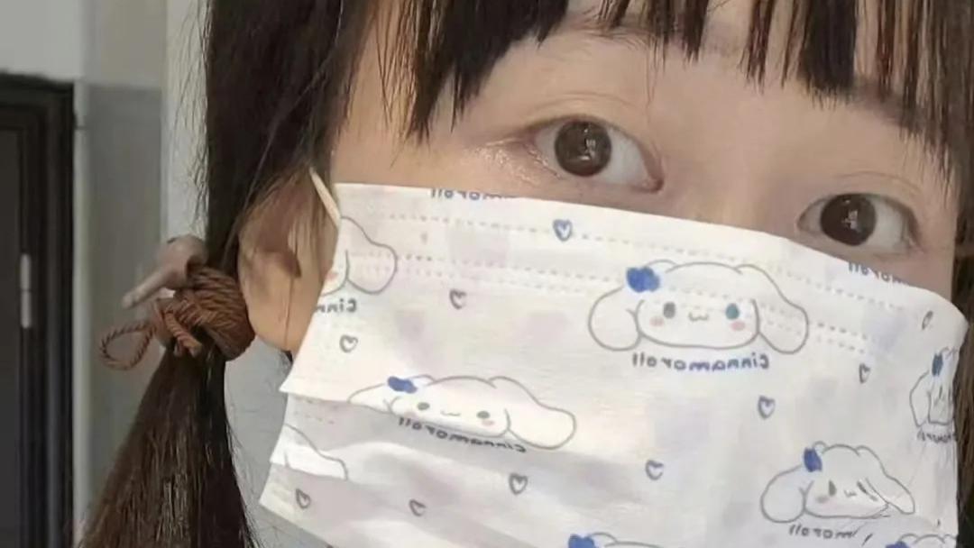 曝光！杭州一女子虐猫，不仅残忍的割下小猫的头，还合照发到网上