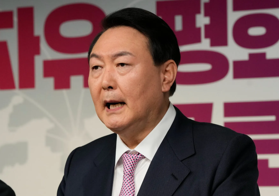 韩国前总统文在寅今天（12月12日）发文说：“本届政府（尹锡悦政府）领导下发生的