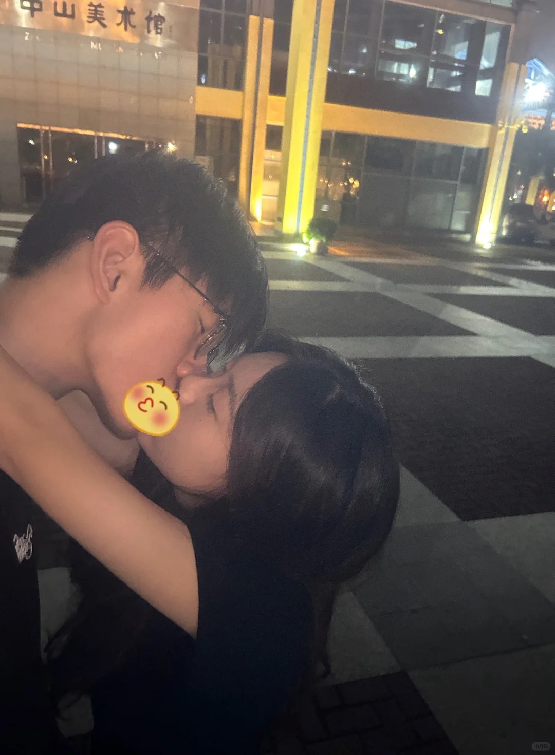 情侣之间越色越和谐嘛
金牛和巨蟹凑一对 真的越色越和谐哈哈哈哈哈 天天亲小嘴 ?